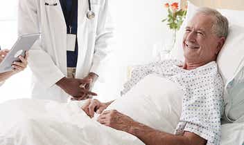 krankenhaus-tagegeld-mann-im-krankenhausbett-teaser.jpg
