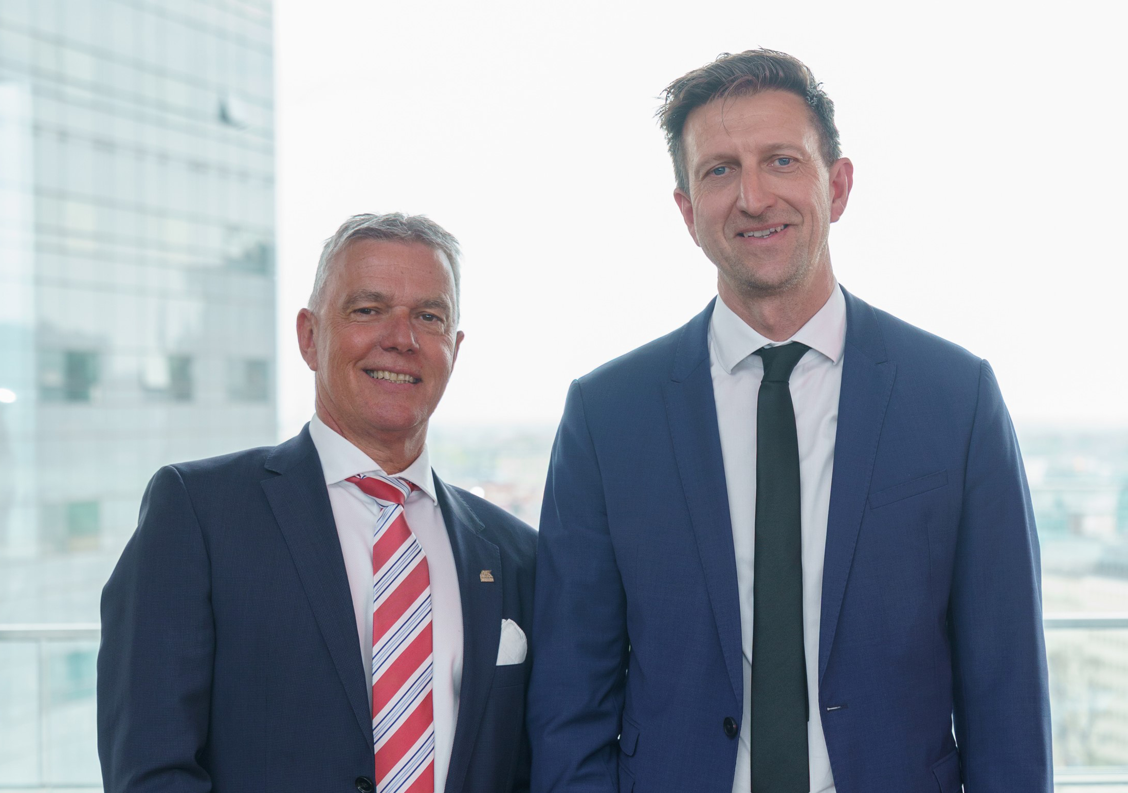 Markus Winkler übergibt die Leitung der Region West an Oliver Freudenschuß © Martina Draper