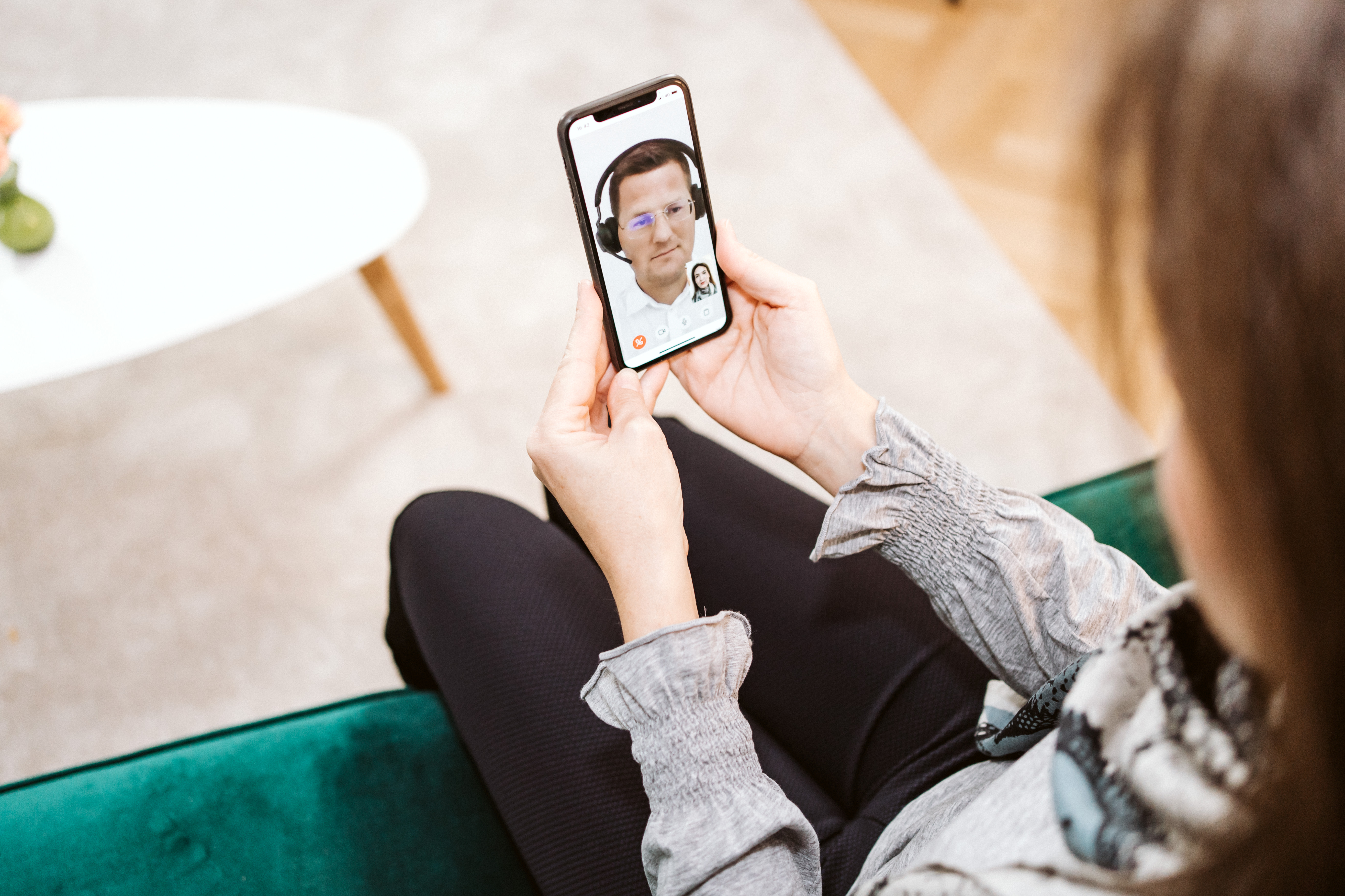 Der Generali liegt als Lifetime Partner die Gesundheit ihrer KundInnen sehr am Herzen. In Kooperation mit drd doctors online hat sie daher einen neuen telemedizinischen Service gestartet. Über die „Meine Generali App“ können alle Generali KundInnen die drd HausärztInnen ab sofort per Videotelefonie konsultieren (Foto: drd doctors online).