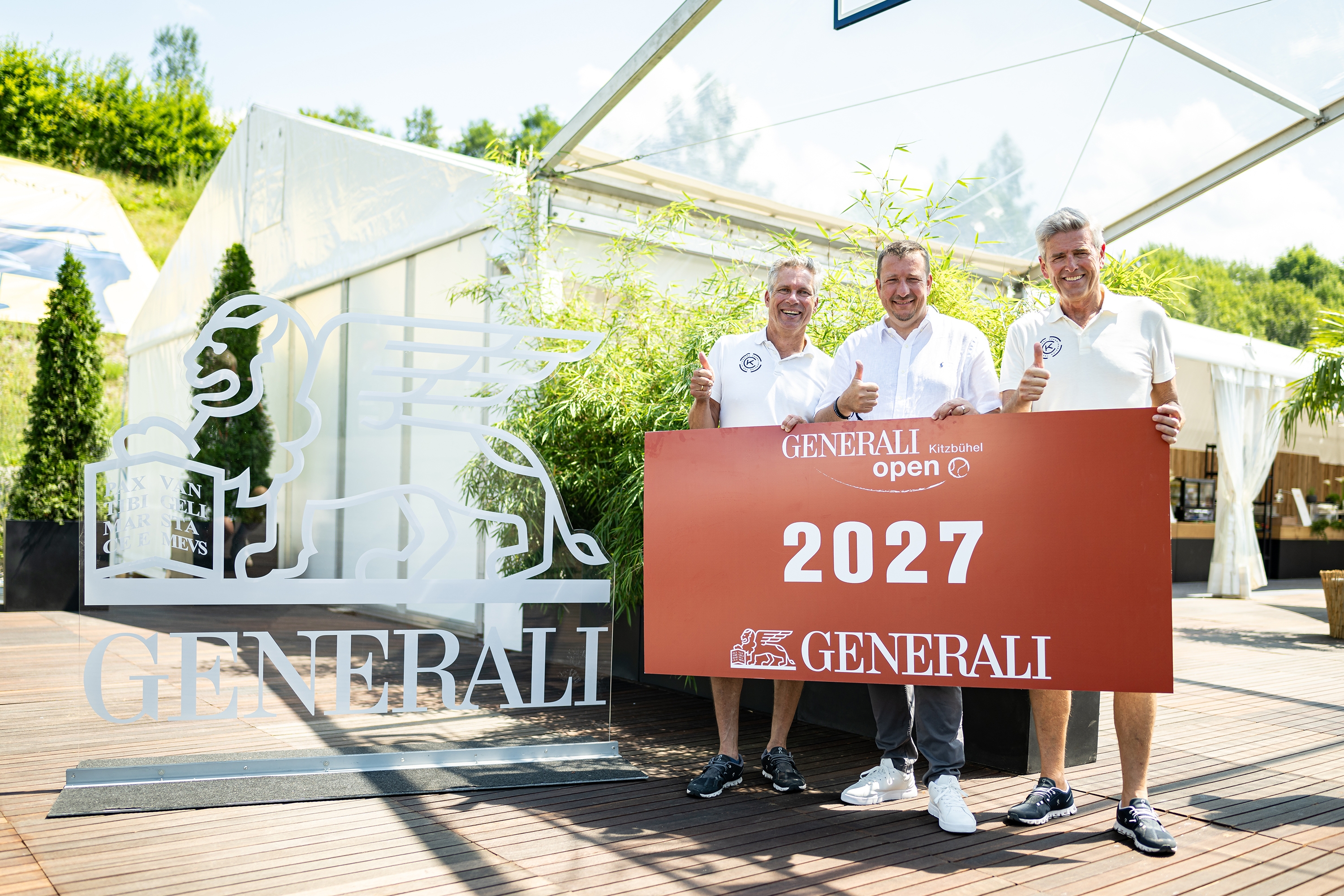 Die Generali bleibt bis 2027 Titelsponsorin des Generali Open Kitzbühel v.l.: Markus Bodner, Veranstalter, Gregor Pilgram, CEO Generali Österreich, Herbert Günther, Veranstalter. © Alexander Scheuber