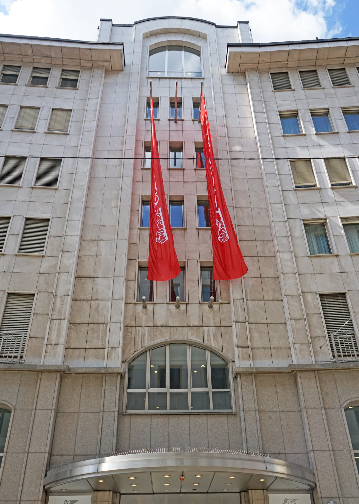 L1-3_by_Astrid_Weiss.jfif