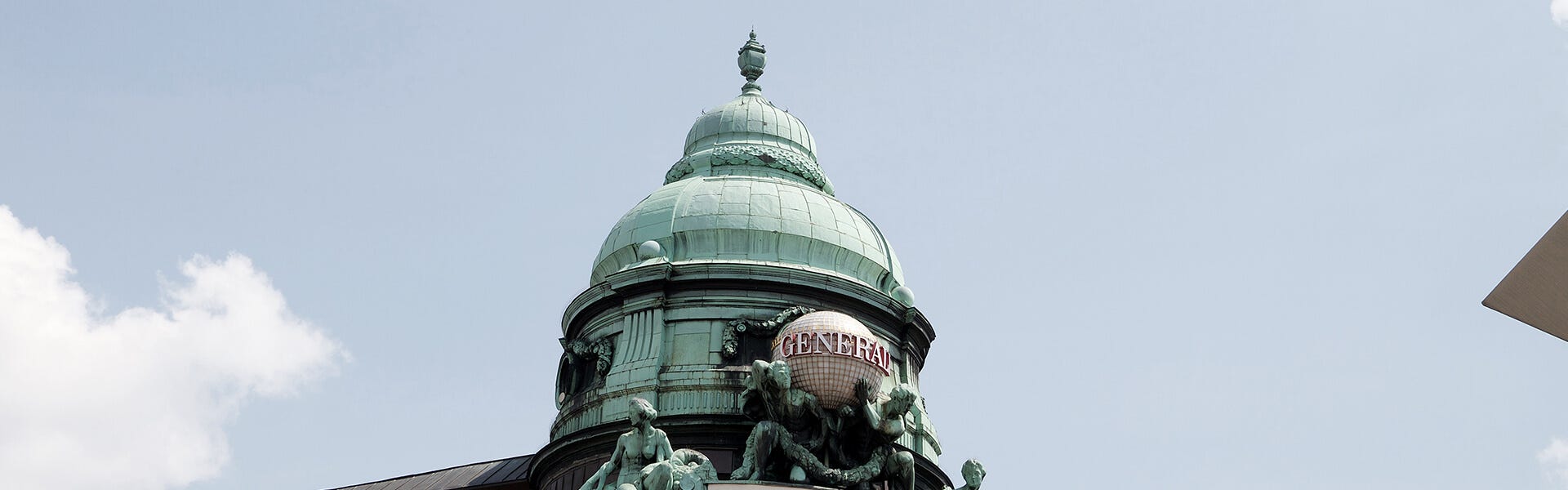 management-gesellschaften-generali-logo-am-gebaeude.jpg