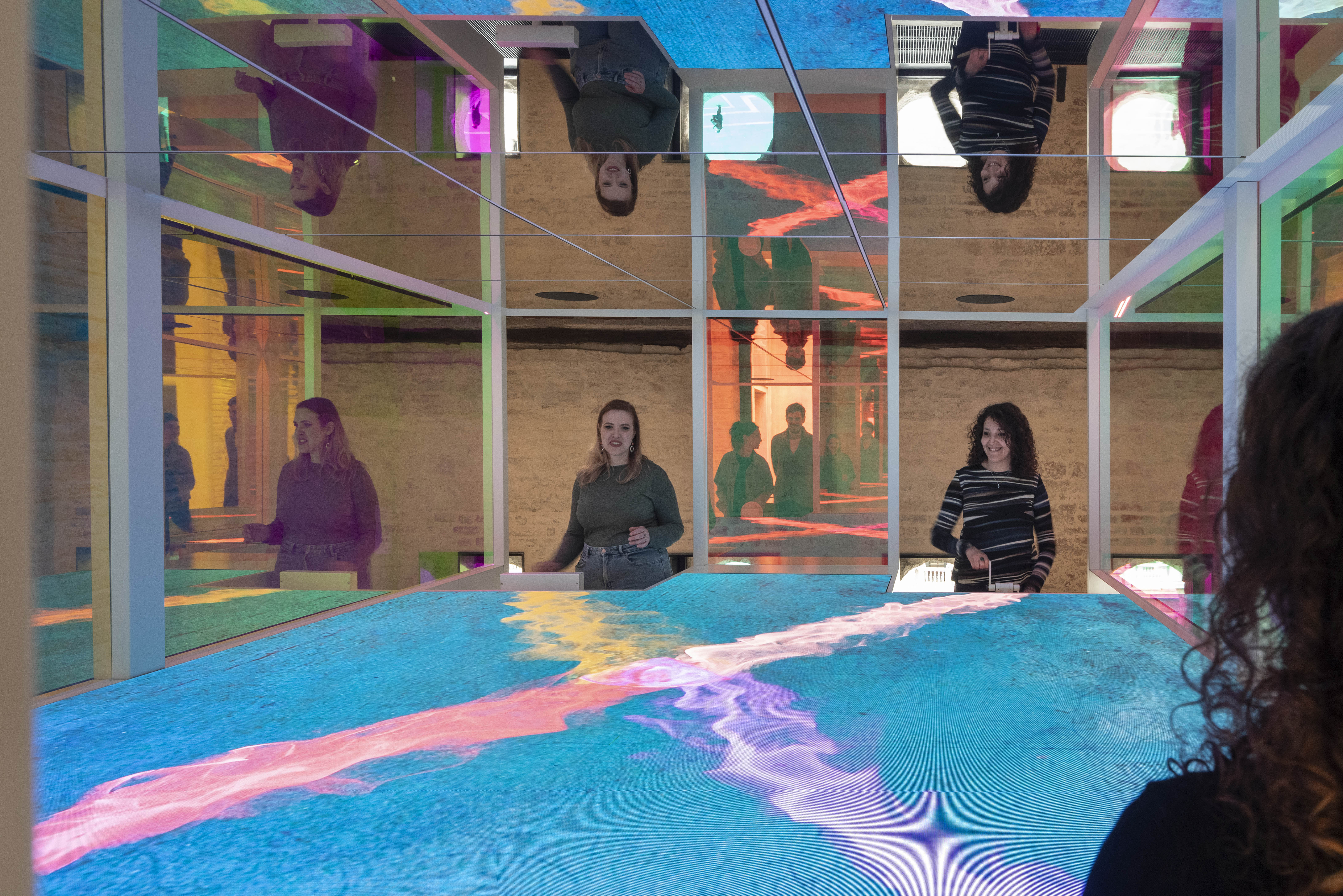 „The Hungriest Eye. The Blossoming of Potential“ des Künstlers Arthur Duff ermöglicht den Besucher_innen, alle ihre Stärken in eine einzigartige künstlerische Darstellung zu verwandeln. © Alessadra Chemollo