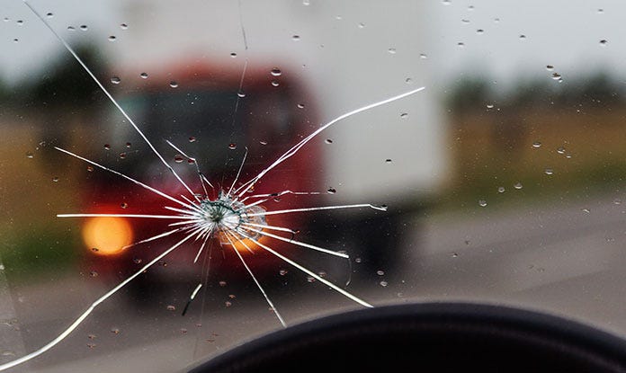 teikasko-glasbruch-in-der-windschhutzscheibe-teaser.jpg