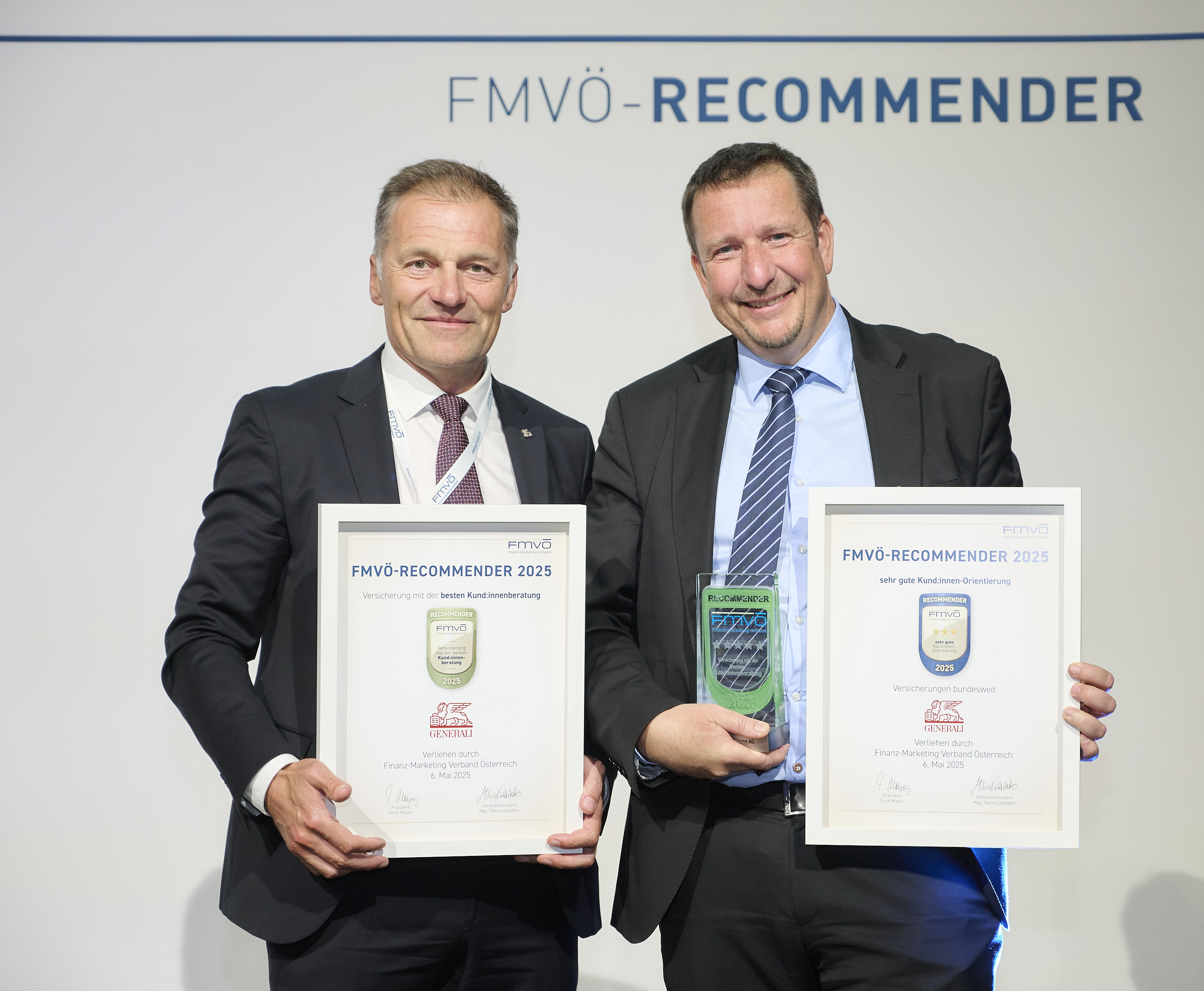 CSMO Reinhard Pohn und CEO Gregor Pilgram freuen sich über die beiden Auszeichnungen bei den FMVÖ-Recommender-Awards 2025. © FMVÖ/Martin Hörmandinger