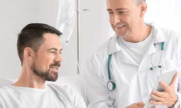 krankenhaus-tagegeld-mann-im-krankenhausbett-teaser.jpg