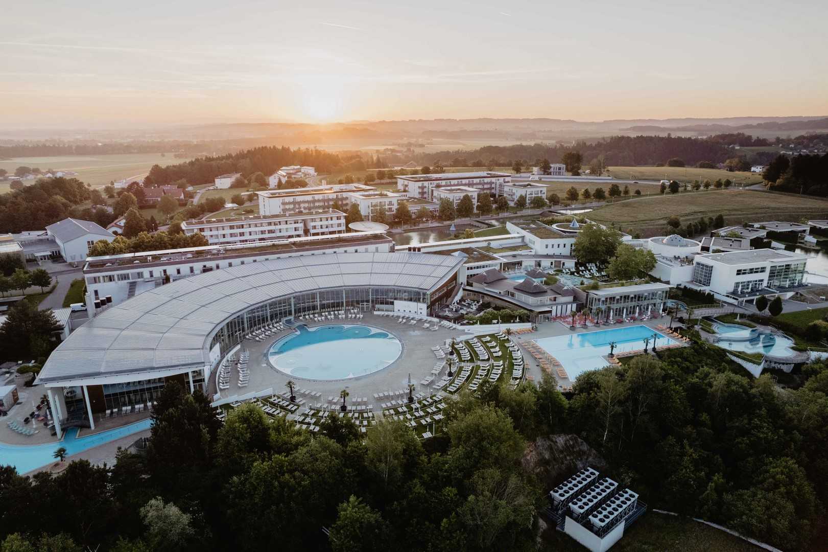 hauptsujet-sparesortgeinberg-therme-luftaufnahme-11 (Kopie).jpg